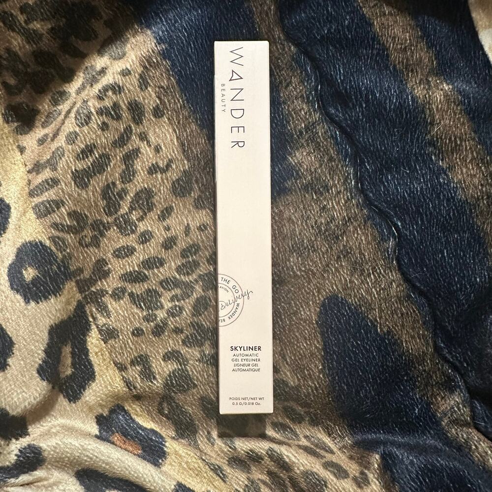 Wander Beauty Skyliner Tan Line